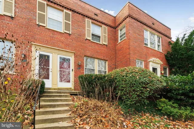 $335,000 | 1500 South Barton Street, Unit 595, Arlington, VA 22204