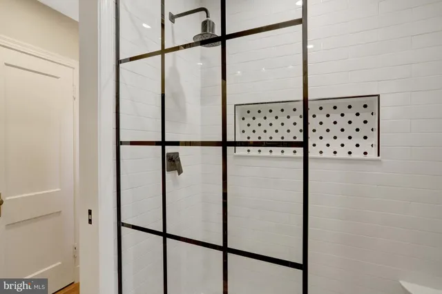 $335,000 | 1500 South Barton Street, Unit 595, Arlington, VA 22204