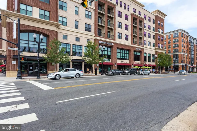 $335,000 | 1500 South Barton Street, Unit 595, Arlington, VA 22204