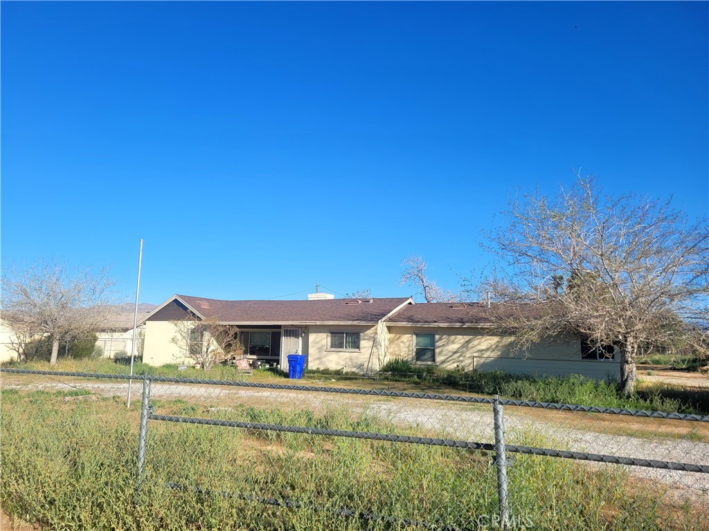 14387 Jicarilla Road Apple Valley, CA 92307 - Photo 3 of 3