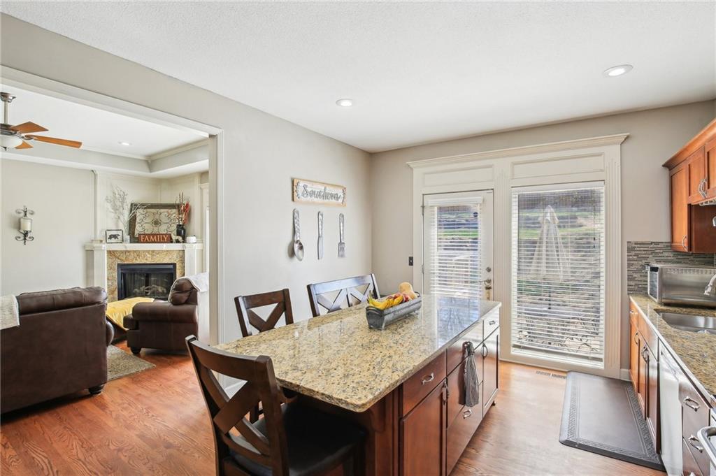 205 Double Tree Lane Smithville, MO 64089 - Photo 9 of 41