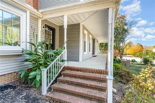 $454,900 | 6003 Muirfield Drive, Greensboro, NC 27410