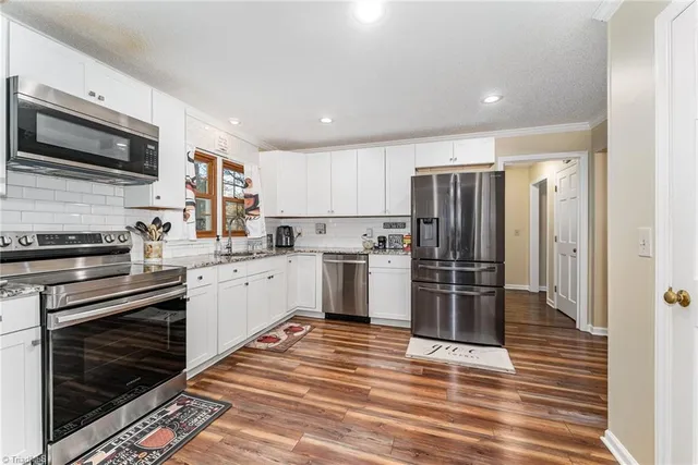 $454,900 | 6003 Muirfield Drive, Greensboro, NC 27410