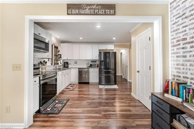 $454,900 | 6003 Muirfield Drive, Greensboro, NC 27410