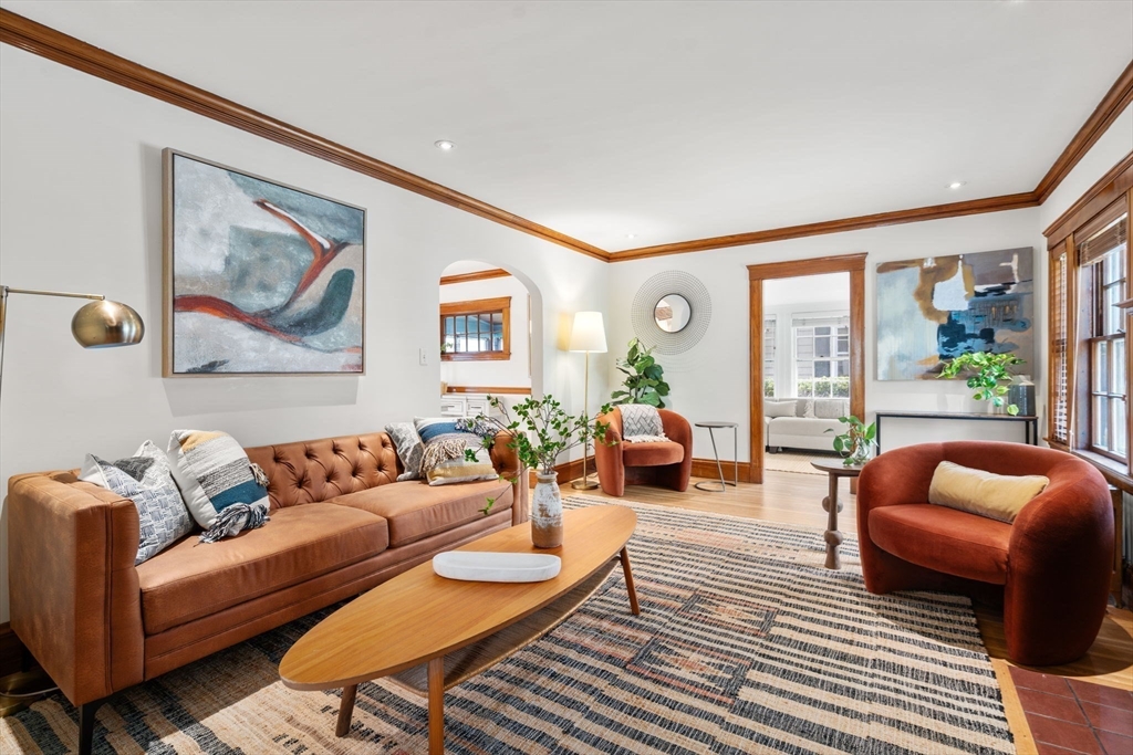 33 Longfellow Road Melrose, MA 02176 - Photo 7 of 38