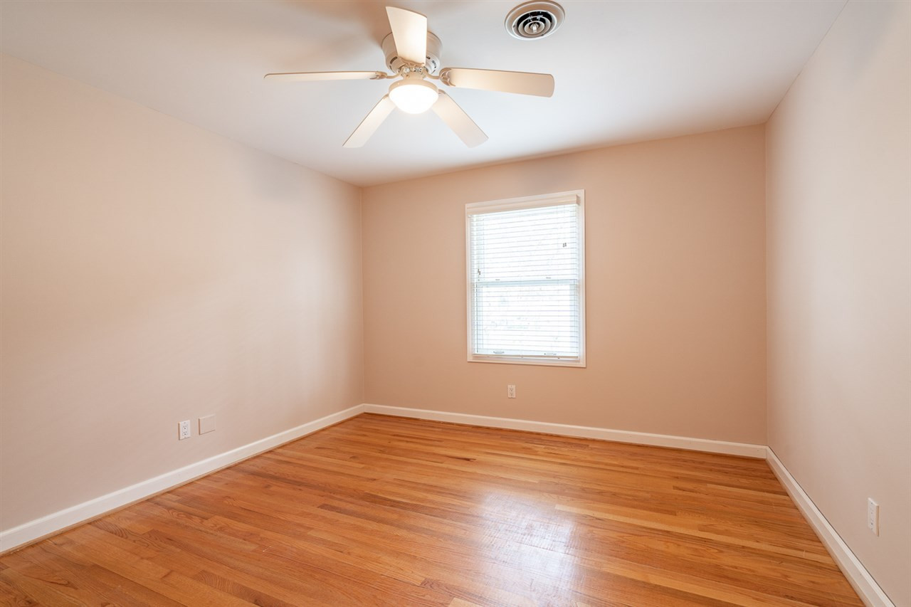 916 Merwin Road Raleigh, NC 27606 - Photo 17 of 29 Photo 17