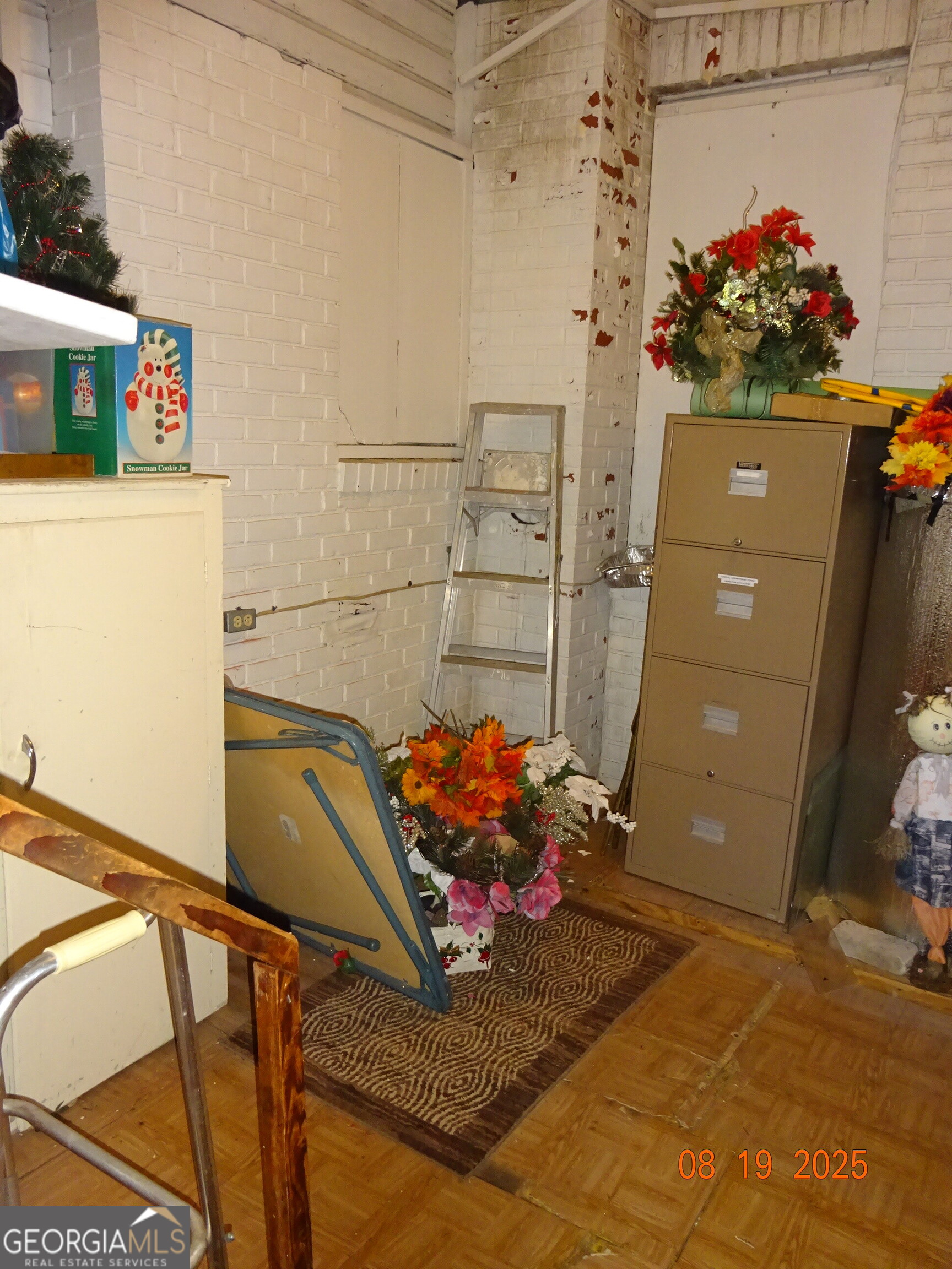 6 North Spring Street Claxton, GA 30417 - Photo 22 of 26 a view of a room with shelves