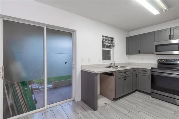$1,850 | 12946 Trade Port Place, Riverview, FL 33579