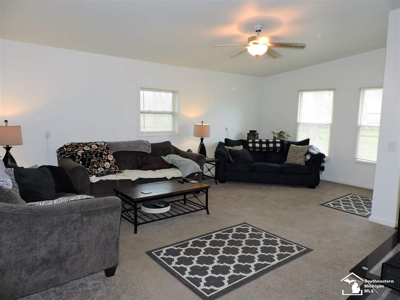 8430 Adler Road Lambertville, MI 48144 - Photo 15 of 27 50072437-16.JPG
