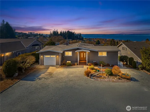 $859,950 | 704 West Flintstone Drive, Camano Island, WA 98282