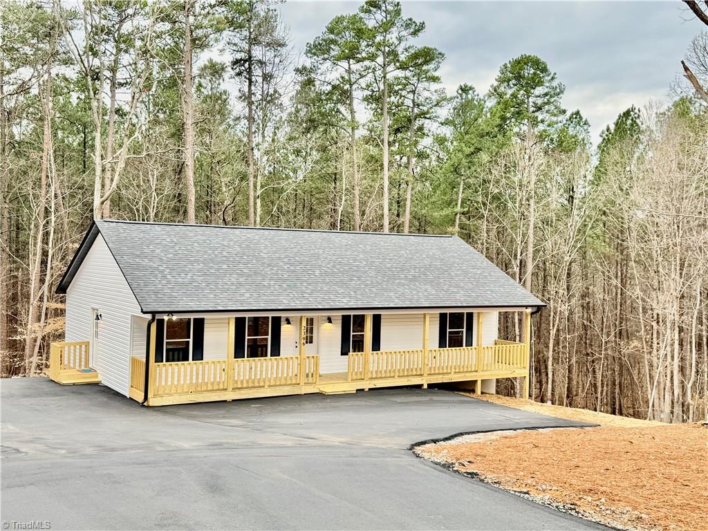 2396 Burkhart Road Lexington, NC 27292 - Photo 4 of 25