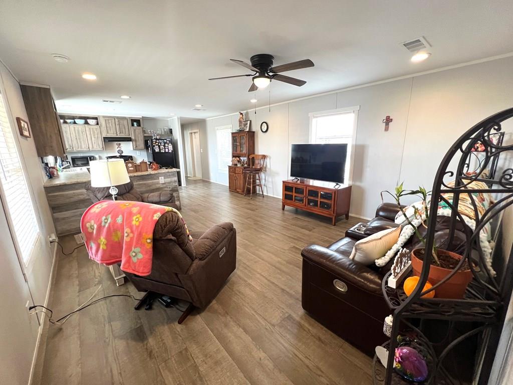 140 Teague Road Kerrville, TX 78028 - Photo 9 of 44