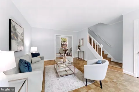 $425,000 | 1401 South Edgewood Street, Unit 498, Arlington, VA 22204