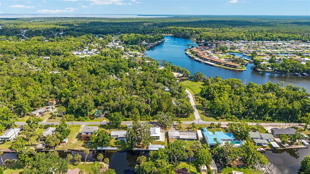 24628 Fox Road Astor, FL 32102 - Photo 12 of 96