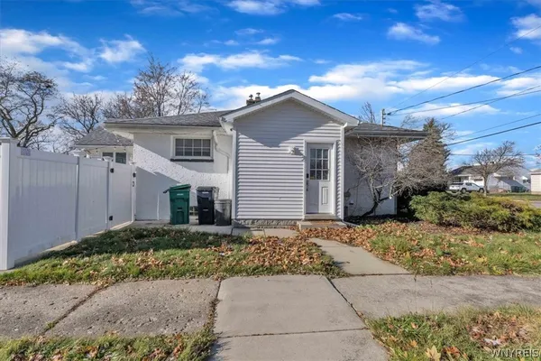 $1,850 | 2965 Jerauld Avenue, Niagara Falls, NY 14305