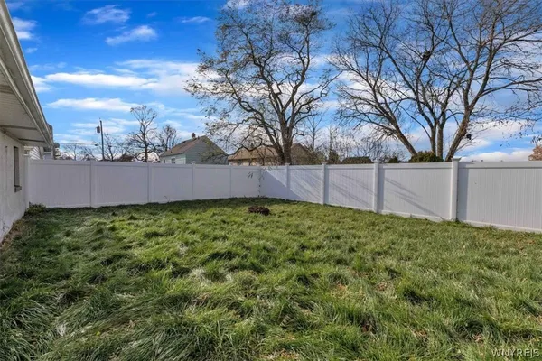 $1,850 | 2965 Jerauld Avenue, Niagara Falls, NY 14305