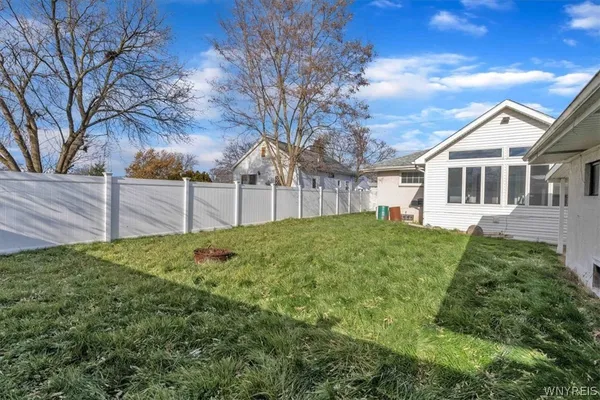 $1,850 | 2965 Jerauld Avenue, Niagara Falls, NY 14305