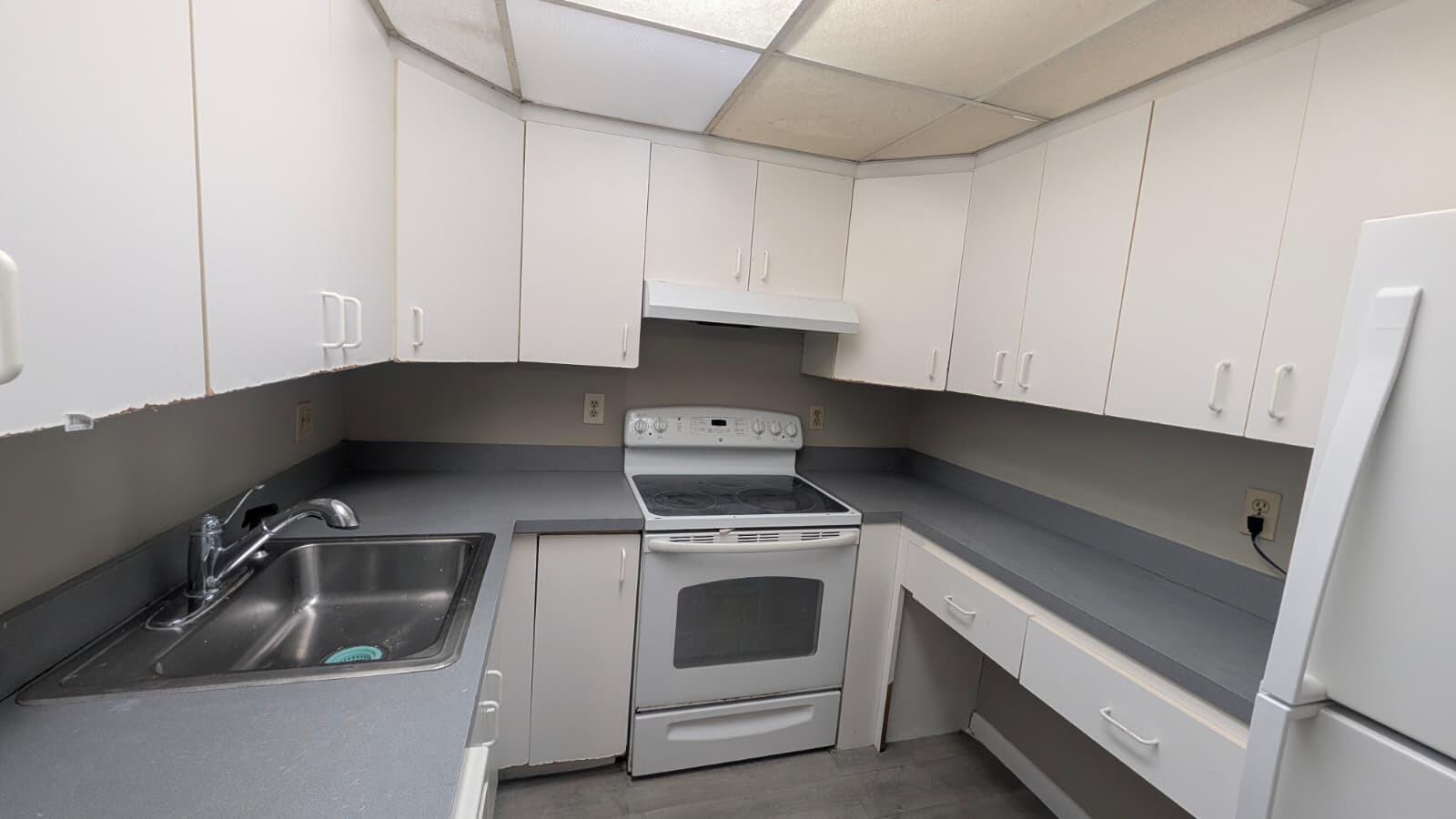 490 Northwest 20th Street, Unit 2110 Boca Raton, FL 33431 - Photo 27 of 29 WhatsApp Image 2026-06-19 at 5.45.51 PM