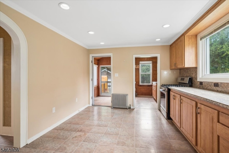 36 Cooks Road Denville, NJ 07834 - Photo 10 of 34 Gallery Image 10