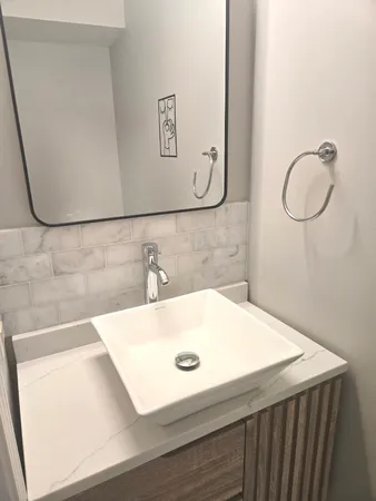 $2,600 | 360 Inverrary Lane, Deerfield, IL 60015