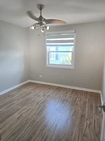 $2,600 | 360 Inverrary Lane, Deerfield, IL 60015