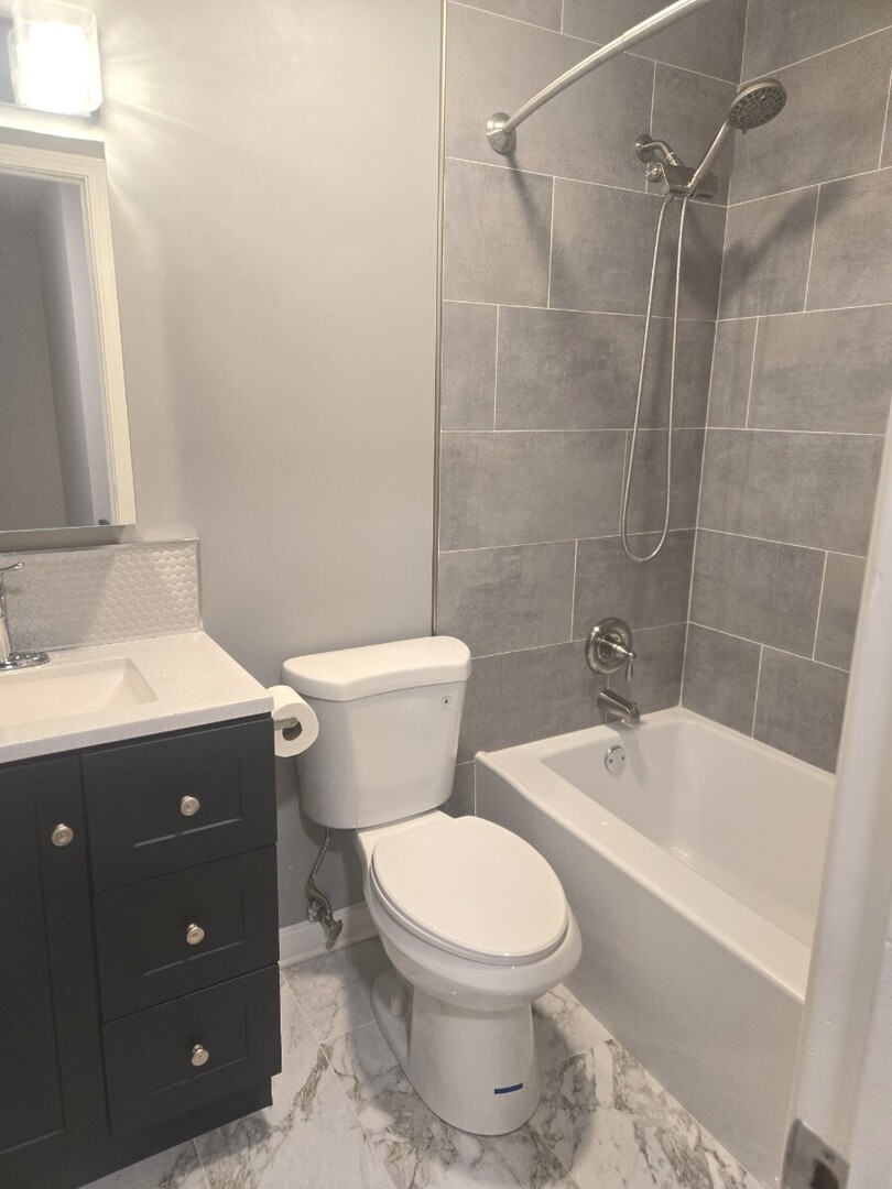 360 Inverrary Lane Deerfield, IL 60015 - Photo 10 of 19