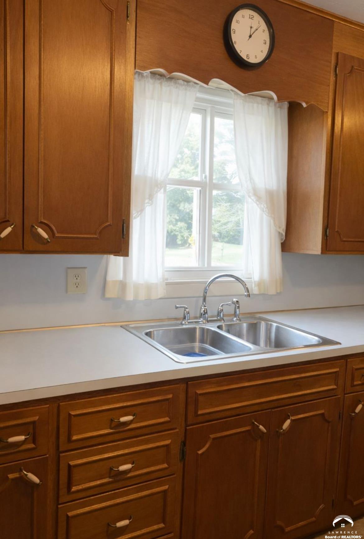 1310 North 968th Road Lawrence, KS 66046 - Photo 2 of 16