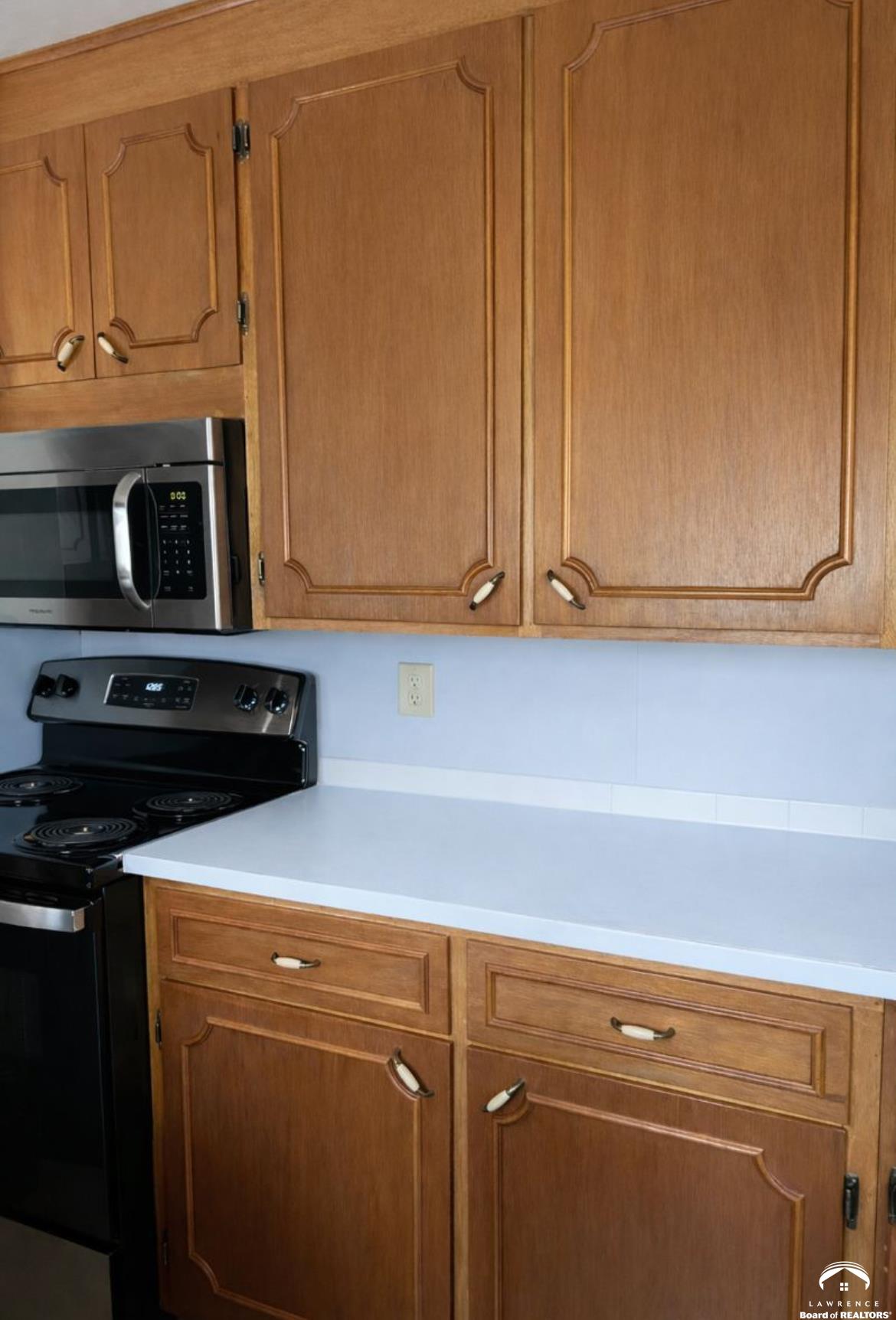 1310 North 968th Road Lawrence, KS 66046 - Photo 3 of 16