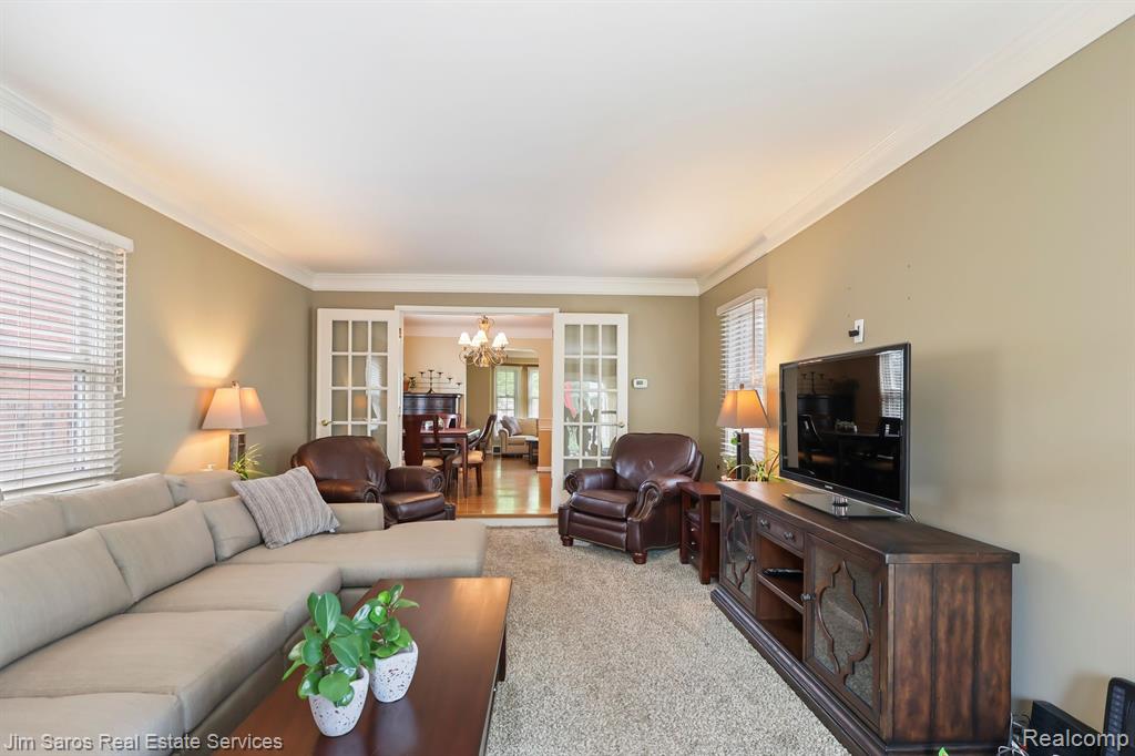 1234 Hampton Road Grosse Pointe Woods, MI 48236 - Photo 11 of 24