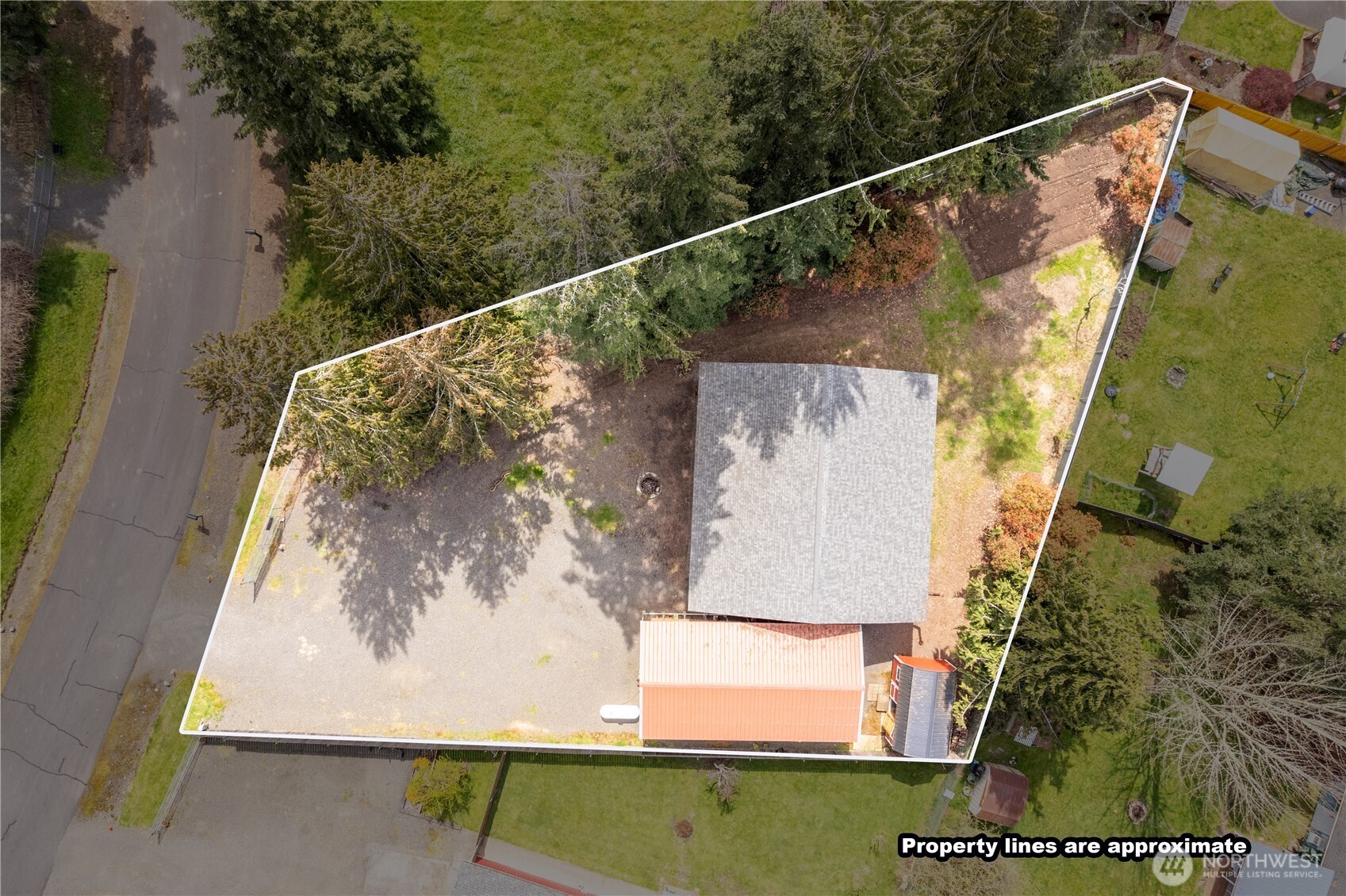 116 Mason Road Silverlake, WA 98645 - Photo 16 of 32 a view of balcony with wooden fence