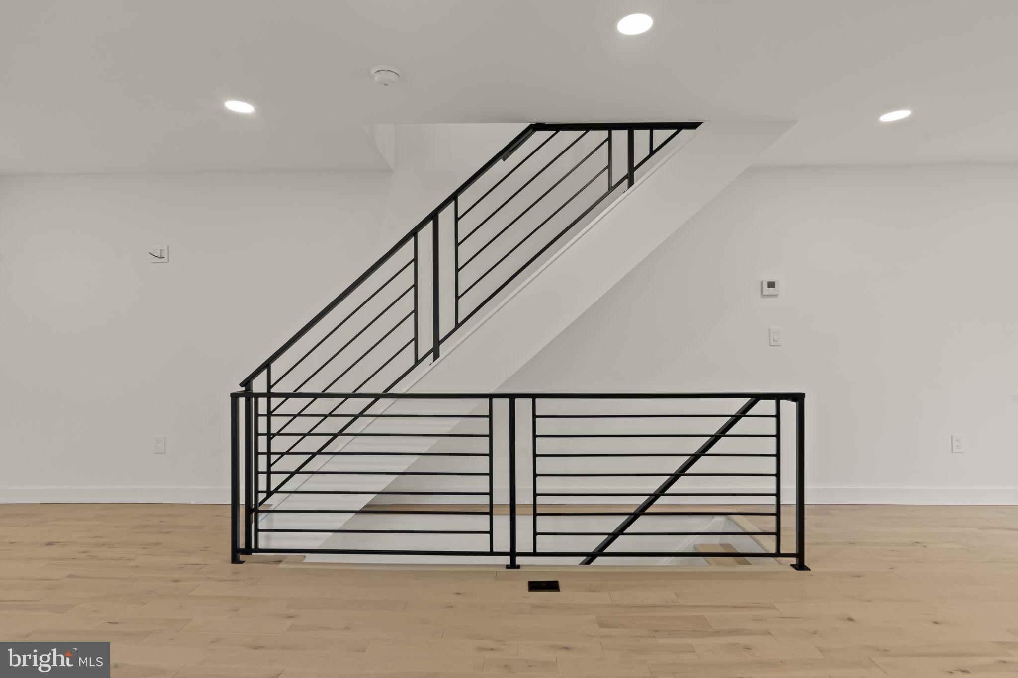 2747 South Beulah Street Philadelphia, PA 19148 - Photo 11 of 37 a view of entryway