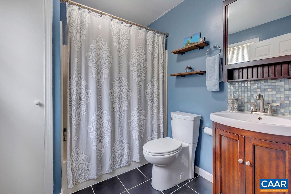 1118 Loving Road Zion Crossroads, VA 22942 - Photo 23 of 33