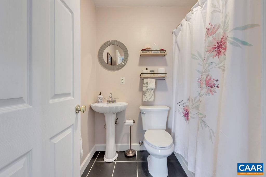 1118 Loving Road Zion Crossroads, VA 22942 - Photo 26 of 33
