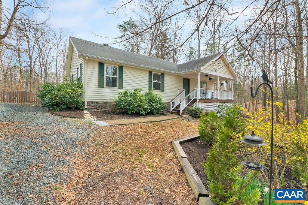 1118 Loving Road Zion Crossroads, VA 22942 - Photo 4 of 33