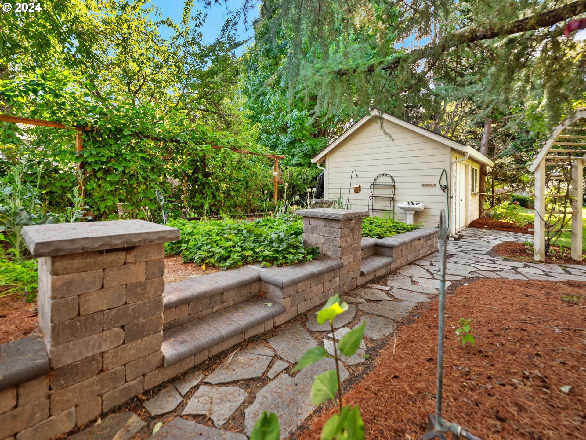 3340 Northeast Jackson Rd Loop Hillsboro, OR 97124 - Photo 39 of 48 Garden