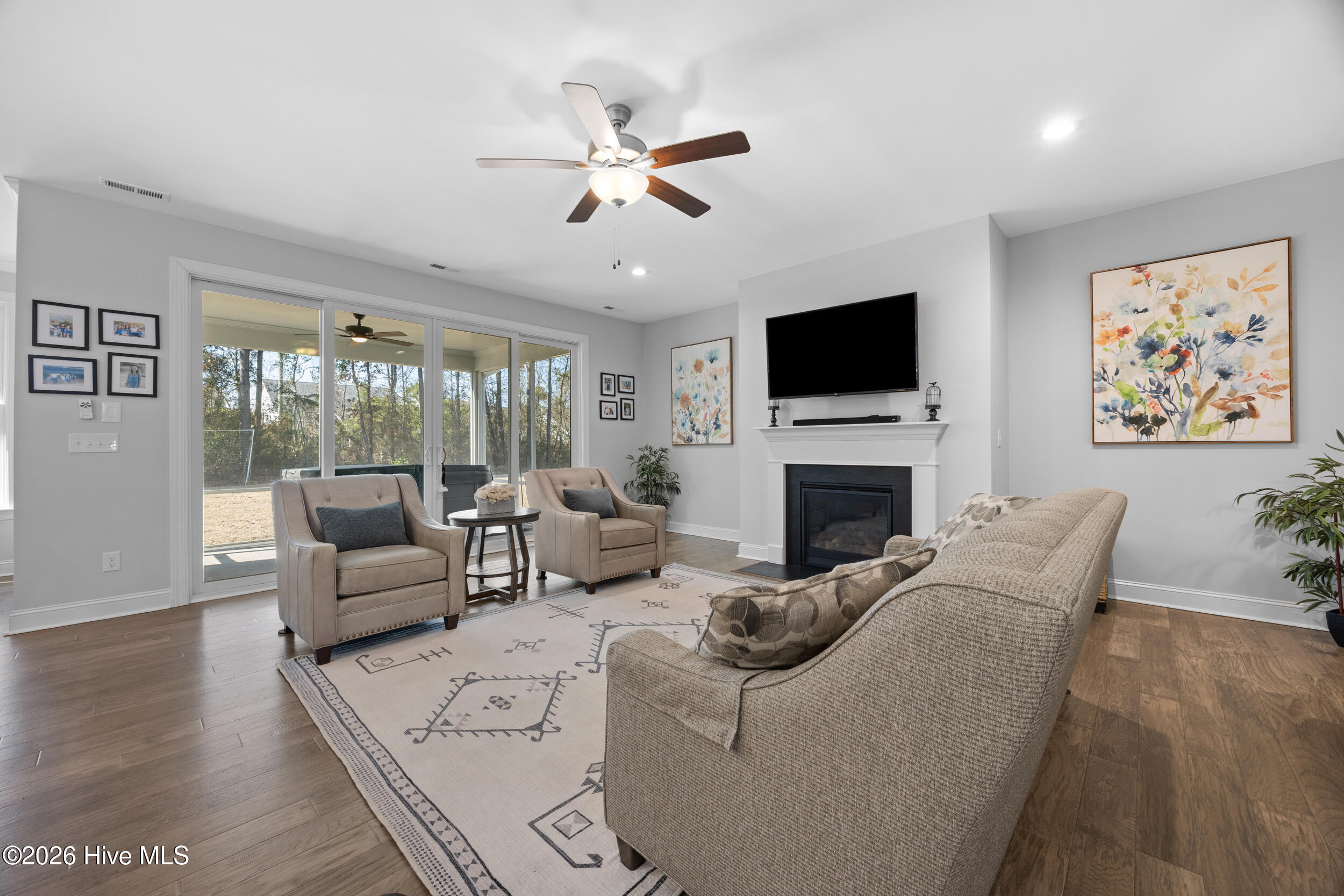 80 Radiance Way Hampstead, NC 28443 - Photo 8 of 50 19_living room