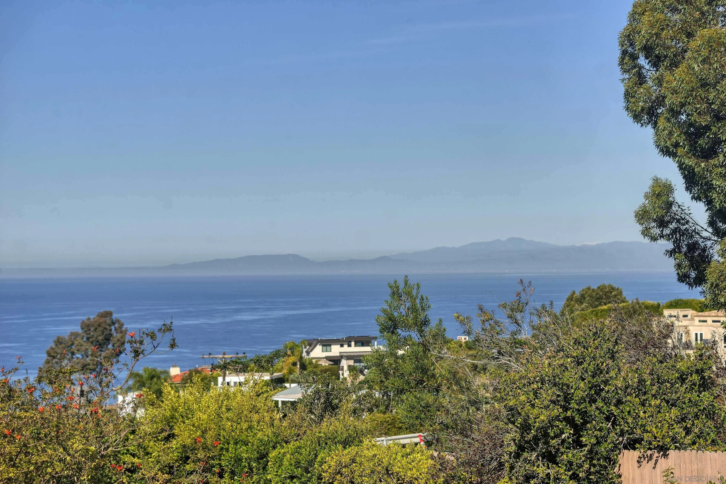 7433 Fairway Road La Jolla, CA 92037 - Photo 12 of 25 Gallery Image 12