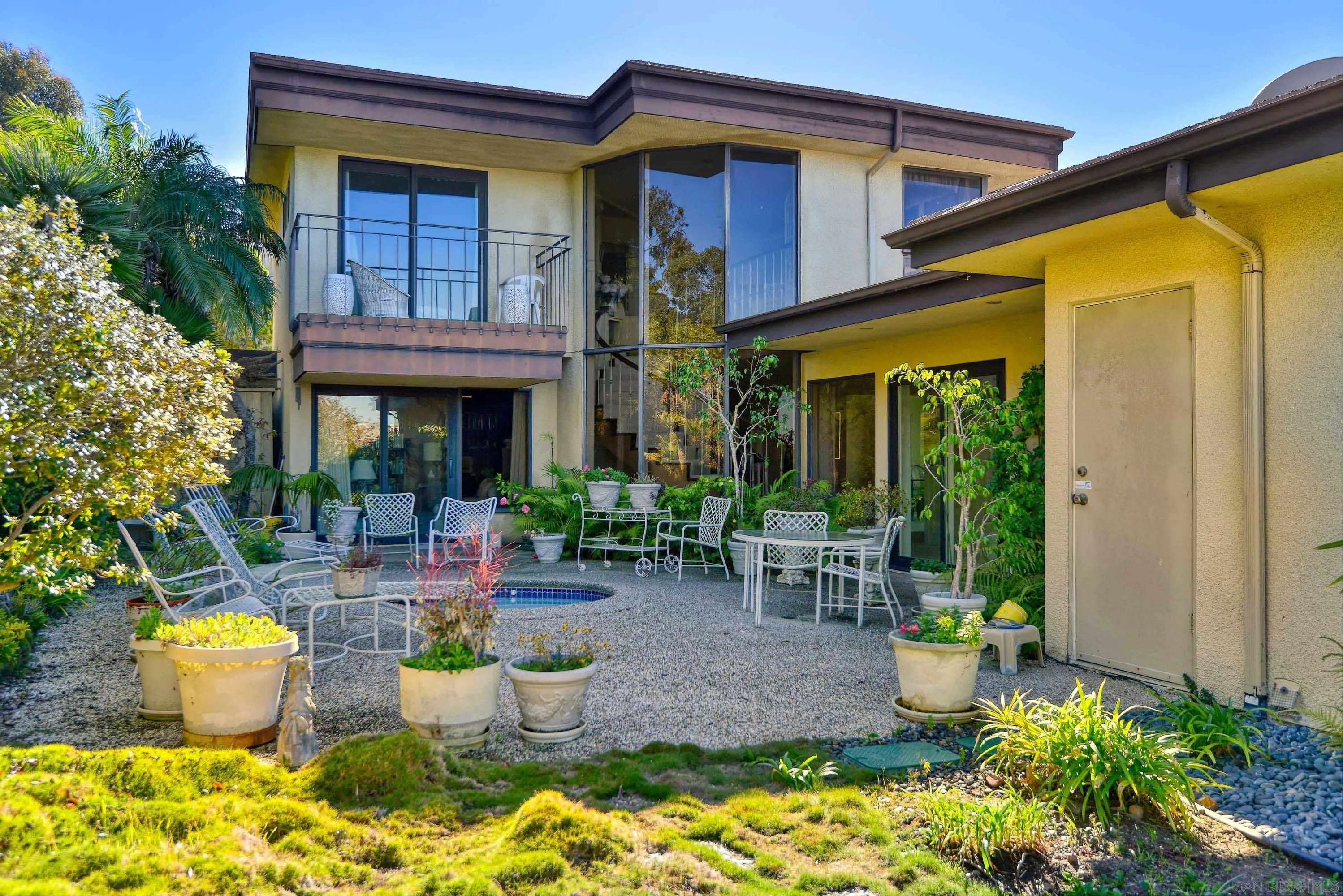 7433 Fairway Road La Jolla, CA 92037 - Photo 14 of 25 Gallery Image 14