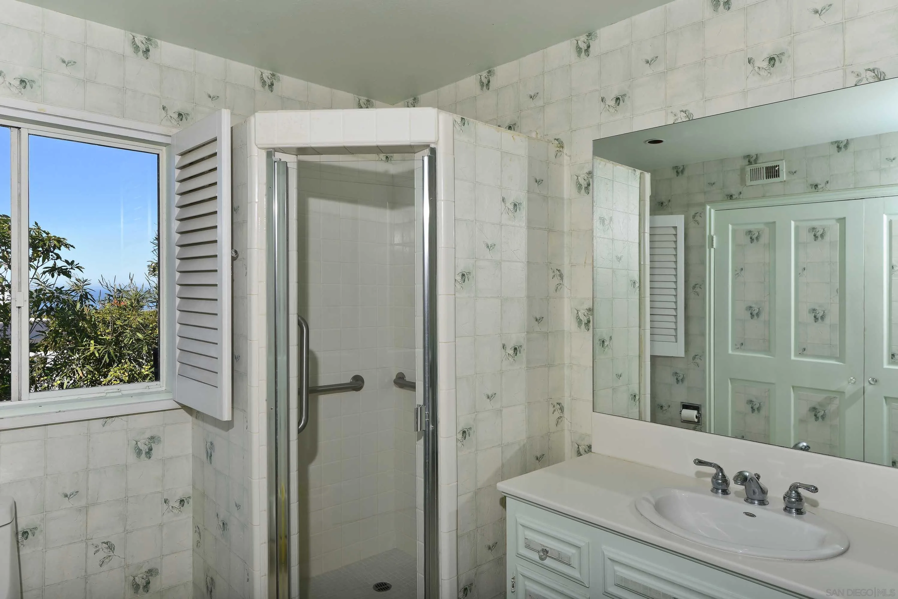 7433 Fairway Road La Jolla, CA 92037 - Photo 16 of 25 Gallery Image 16