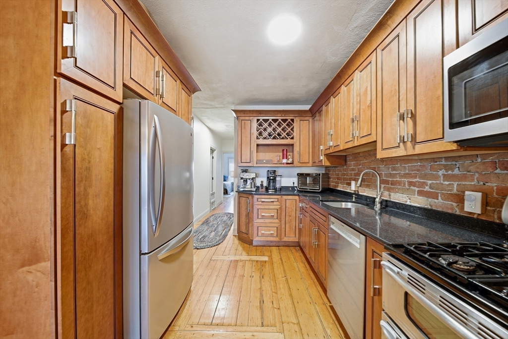 30 Beacon Street, Unit 1 Chelsea, MA 02150 - Photo 11 of 39