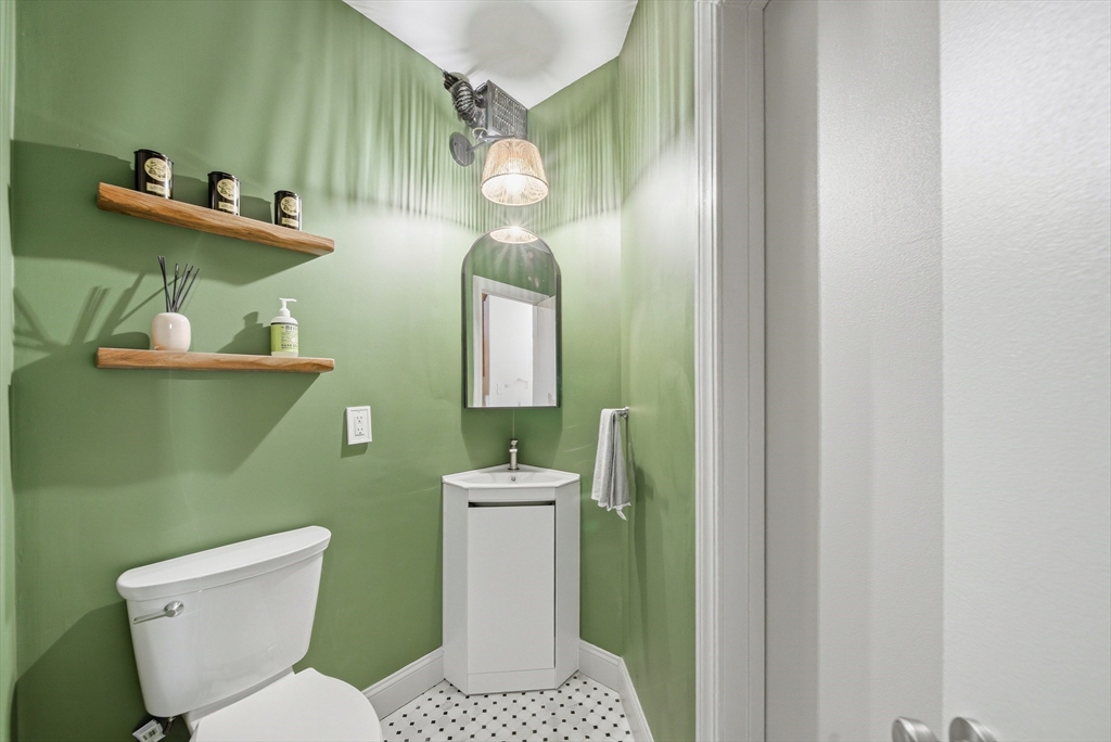 30 Beacon Street, Unit 1 Chelsea, MA 02150 - Photo 17 of 39