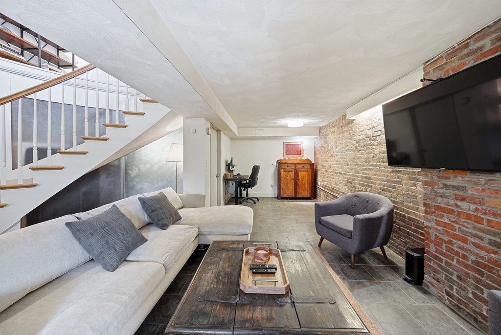 30 Beacon Street, Unit 1 Chelsea, MA 02150 - Photo 20 of 39