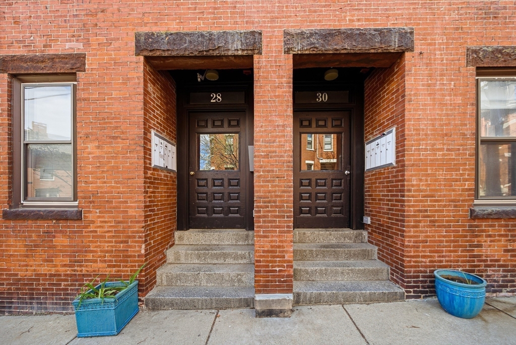 30 Beacon Street, Unit 1 Chelsea, MA 02150 - Photo 31 of 39
