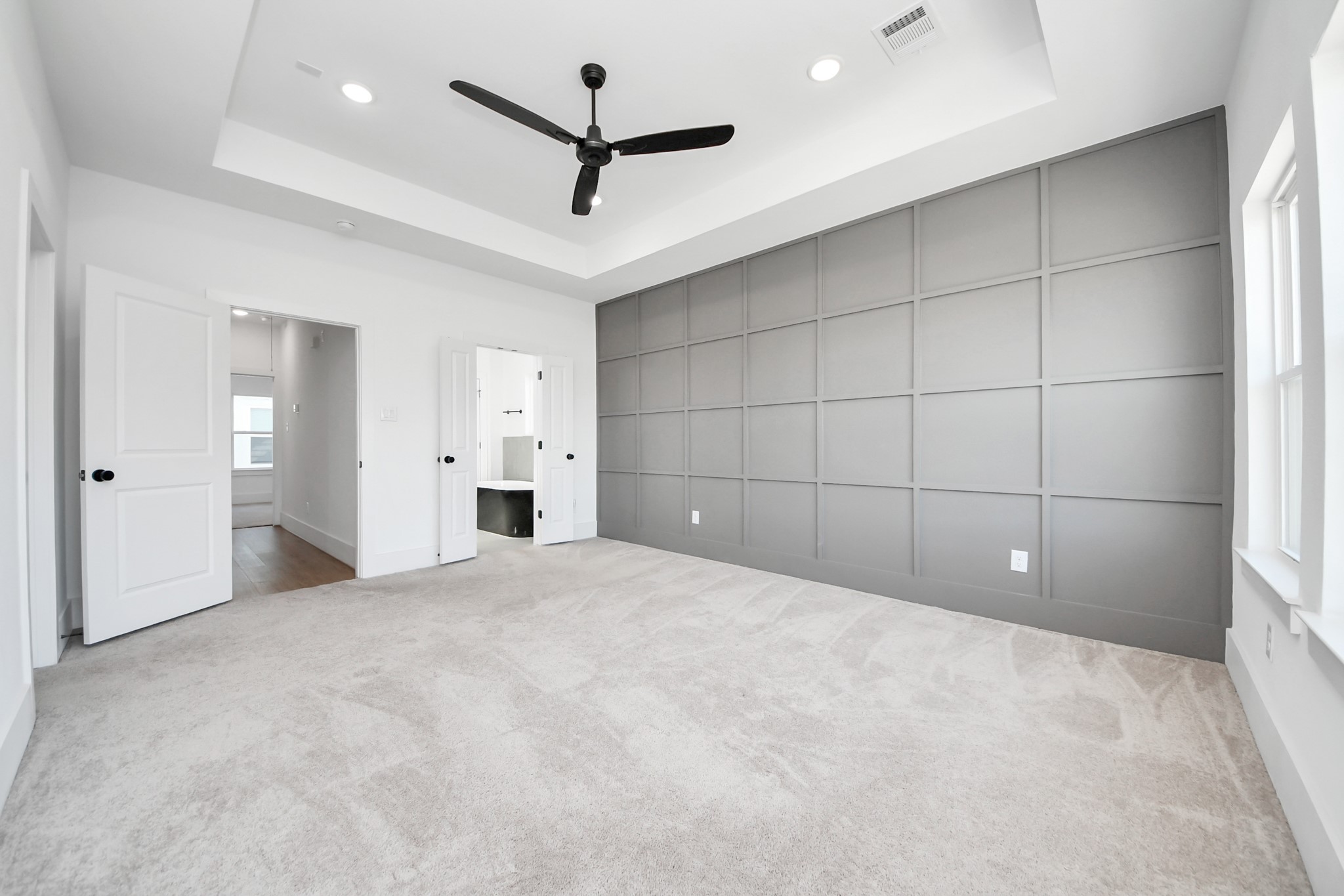 4806 Cochran Street Houston, TX 77009 - Photo 26 of 43 a view of empty room with ceiling fan and window