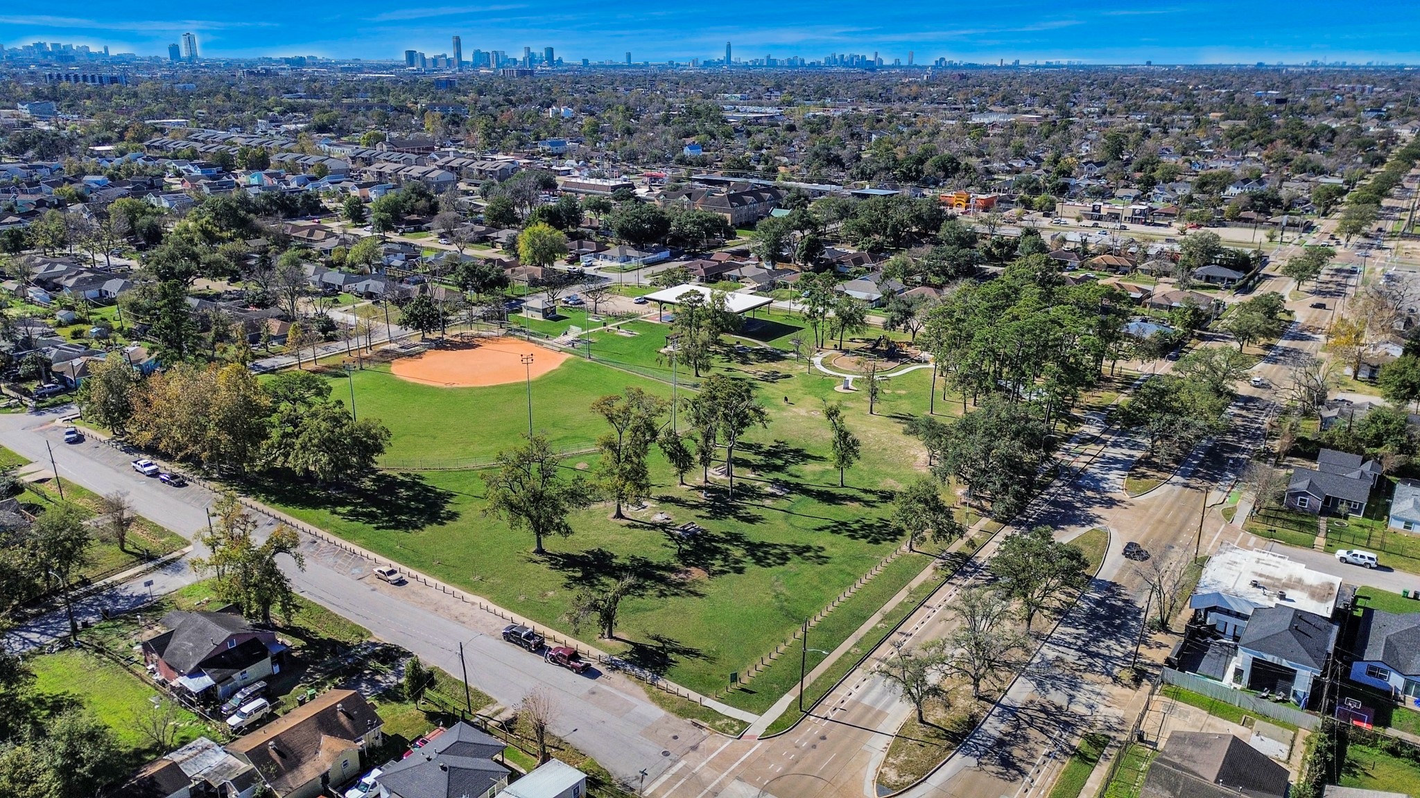 4806 Cochran Street Houston, TX 77009 - Photo 42 of 43 an aerial view of residential houses with outdoor space and trees