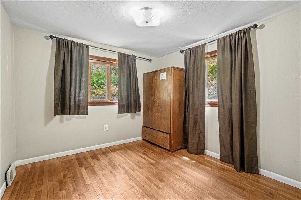 311 Redgate Road Sewickley, PA 15143 - Photo 11 of 22 BEDROOM 2