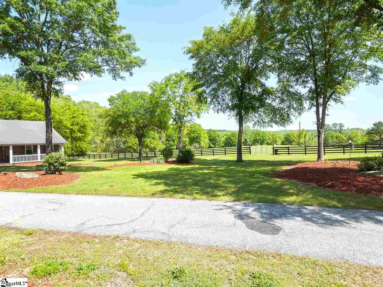 1384 Millrock Church Road Gray Court, SC 29645 - Photo 3 of 35