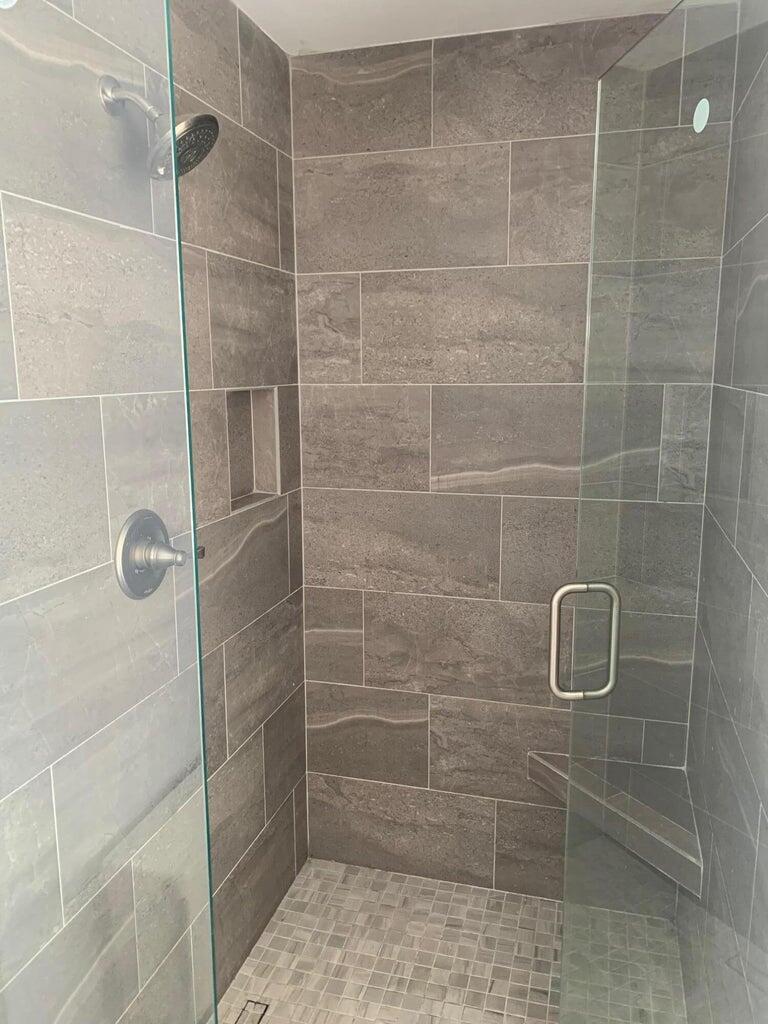 498 Albemarle Road, Unit 409 Charleston, SC 29407 - Photo 21 of 22 Alb shower