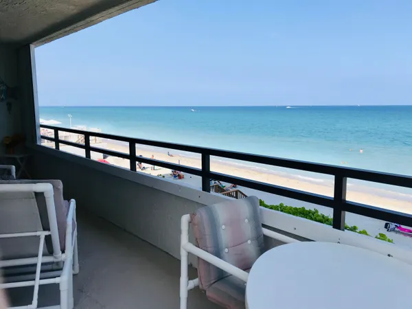 $13,500 | 3560 South Ocean Boulevard, Unit 301, South Palm Beach, FL 33480