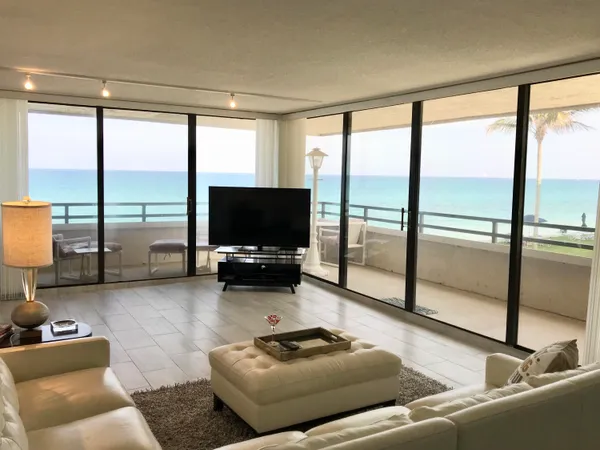 $13,500 | 3560 South Ocean Boulevard, Unit 301, South Palm Beach, FL 33480